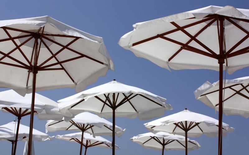 sombrillas y parasoles con protección UV
